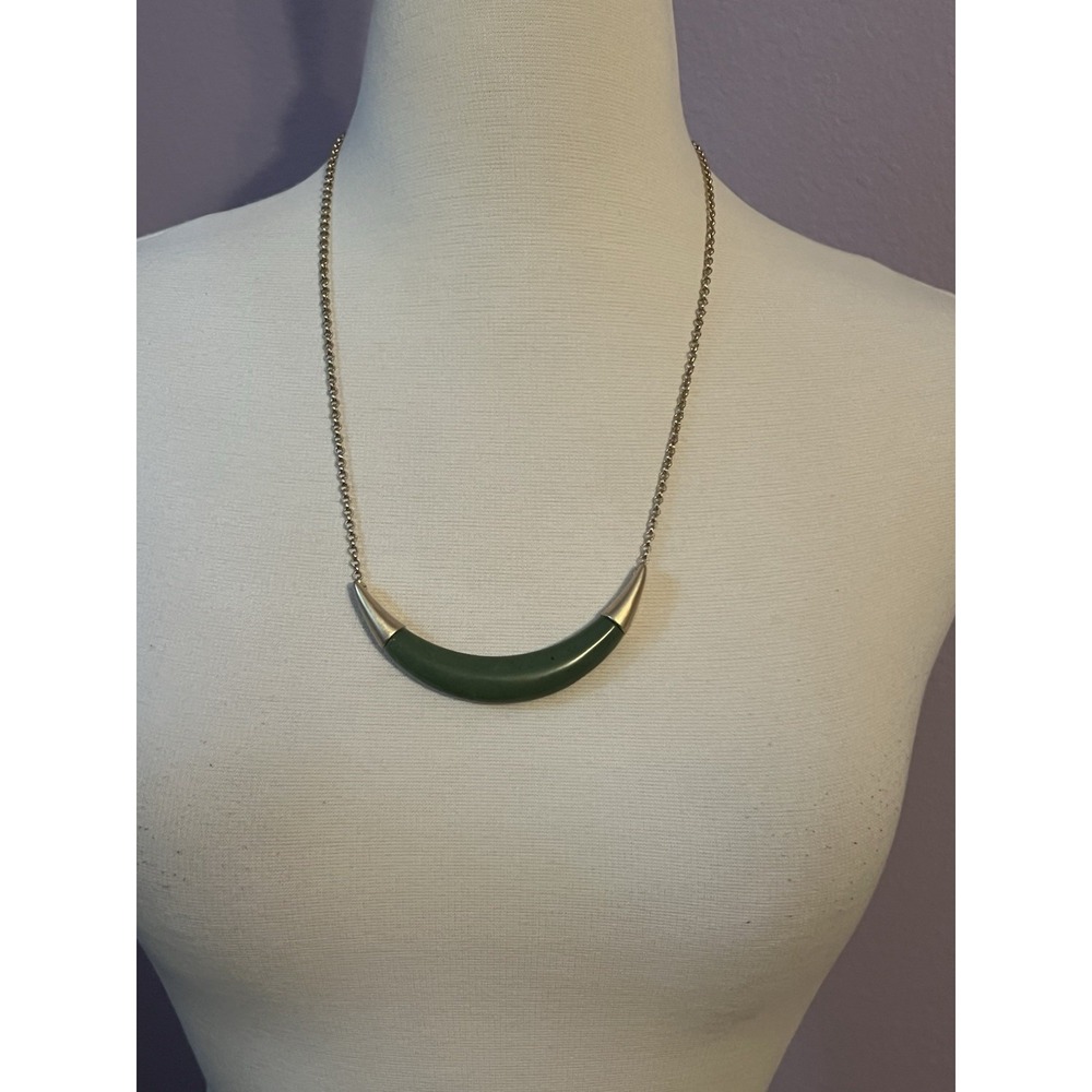 Cabi Statement Necklace Green Jasper Gold Tone Crescent Horn Grecian 22 24 Inch